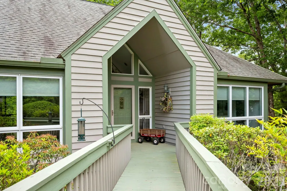 129 FOREST VIEW DRIVE Flat Rock, NC 28731