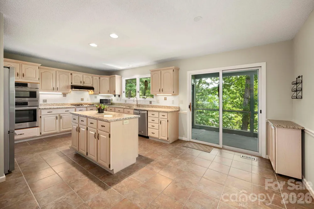 129 FOREST VIEW DRIVE Flat Rock, NC 28731