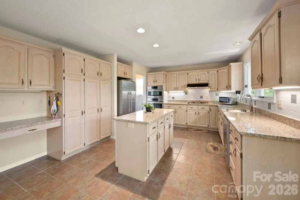 129 FOREST VIEW DRIVE Flat Rock, NC 28731