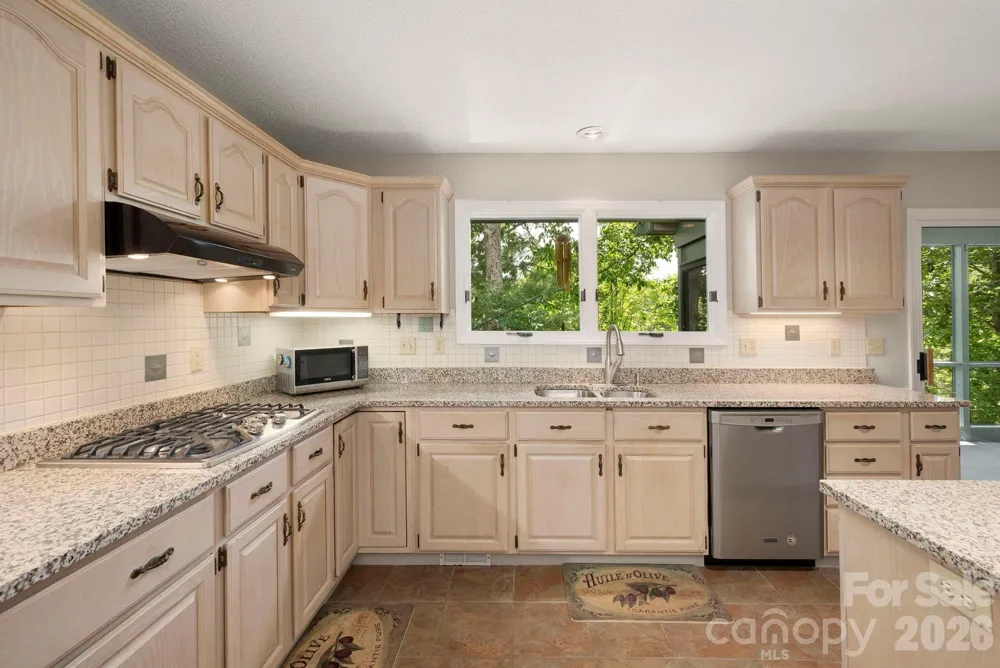 129 FOREST VIEW DRIVE Flat Rock, NC 28731