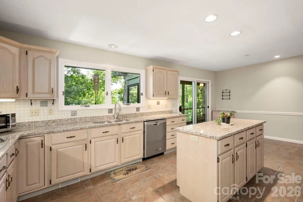 129 FOREST VIEW DRIVE Flat Rock, NC 28731