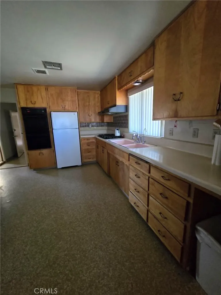 25391 Bejoal Barstow, CA 92311
