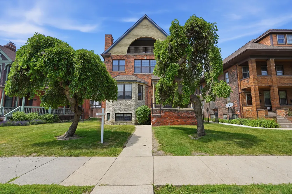 429 E Ferry Street ##8 Detroit, MI 48202