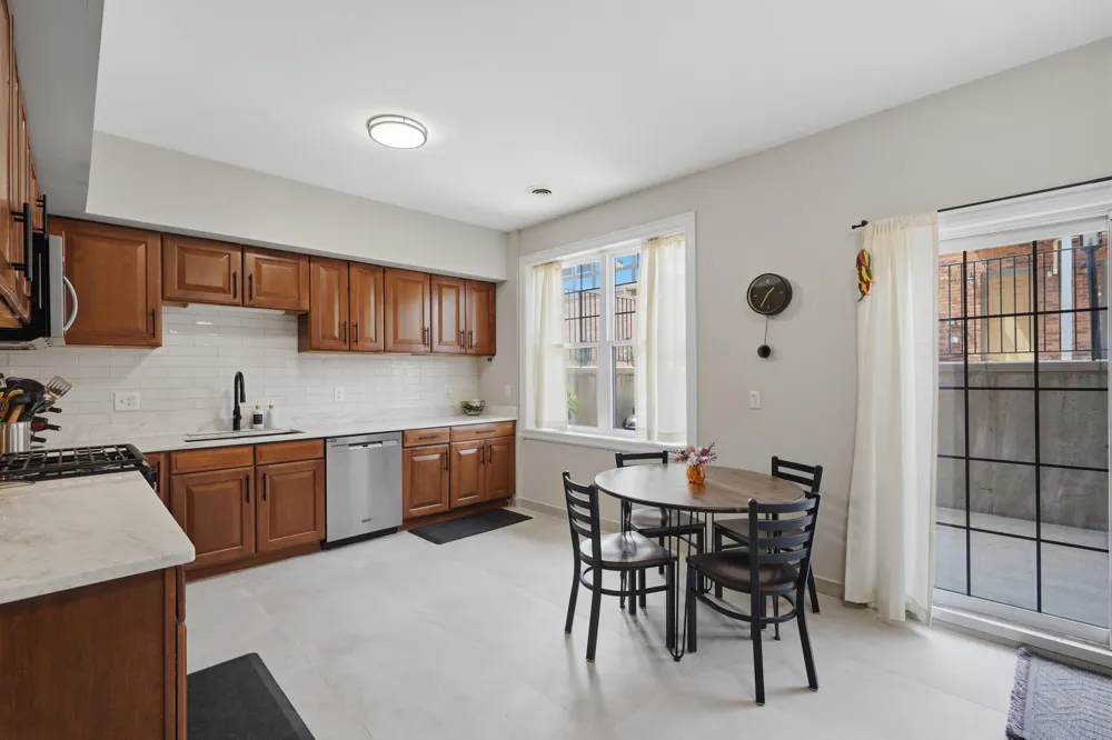 429 E Ferry Street ##8 Detroit, MI 48202