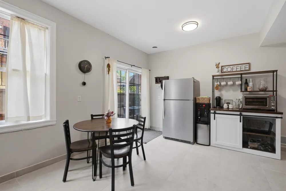 429 E Ferry Street ##8 Detroit, MI 48202