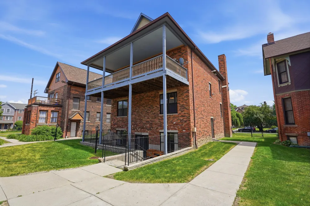 429 E Ferry Street ##8 Detroit, MI 48202