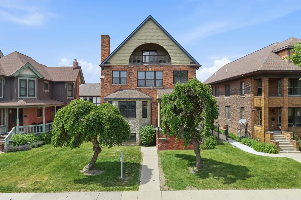 429 E Ferry Street ##8 Detroit, MI 48202