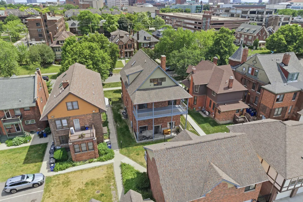 429 E Ferry Street ##8 Detroit, MI 48202