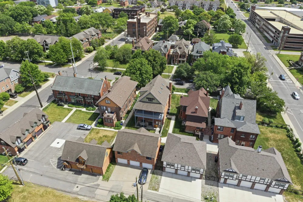 429 E Ferry Street ##8 Detroit, MI 48202