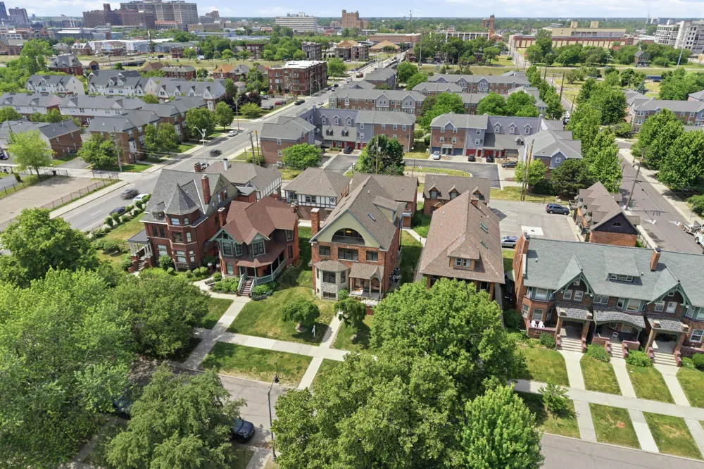 429 E Ferry Street ##8 Detroit, MI 48202