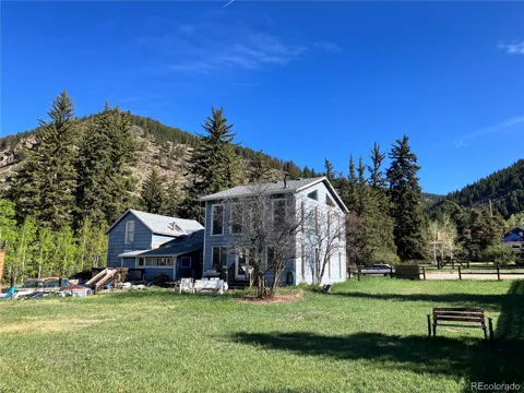 82 W Mountain Avenue