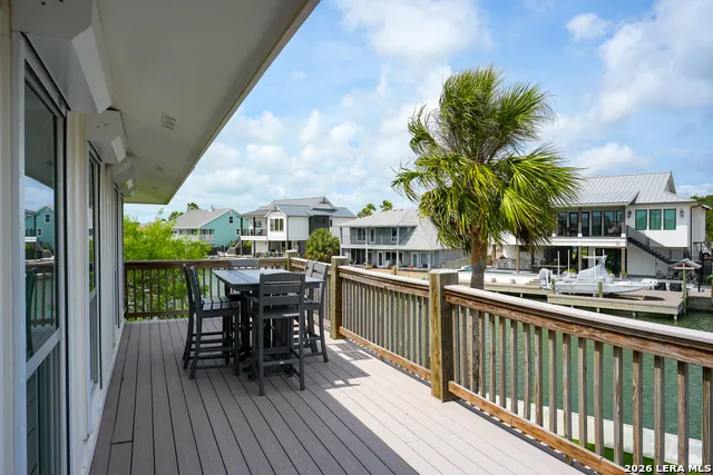 29 Whooping Crane Ln Rockport, TX 78382