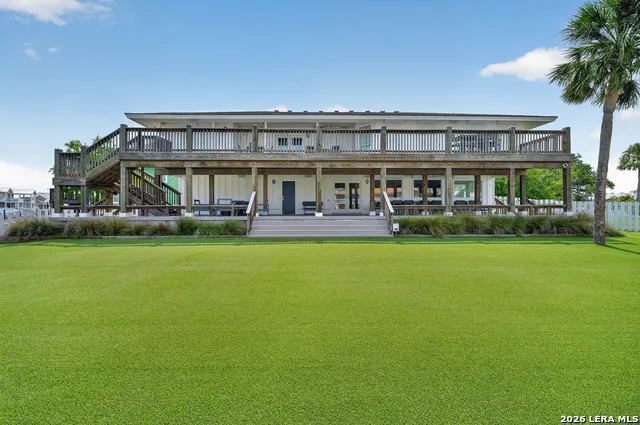 29 Whooping Crane Ln Rockport, TX 78382