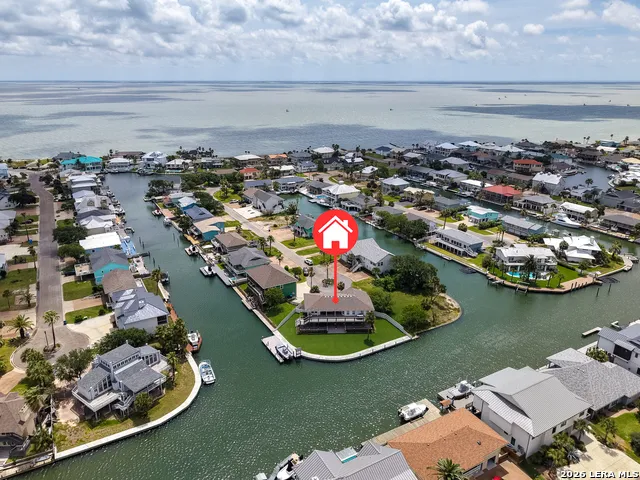 29 Whooping Crane Ln Rockport, TX 78382