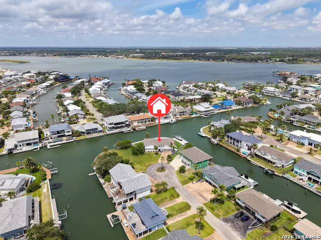 29 Whooping Crane Ln Rockport, TX 78382