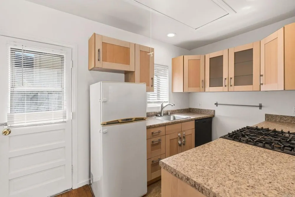 215 Lolita Street Encinitas, CA 92024