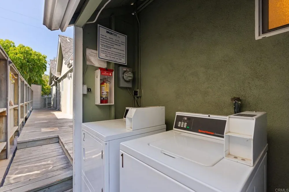 215 Lolita Street Encinitas, CA 92024