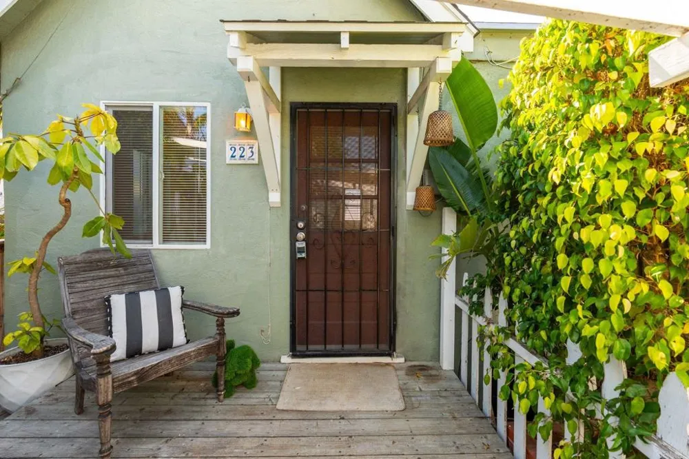 215 Lolita Street Encinitas, CA 92024