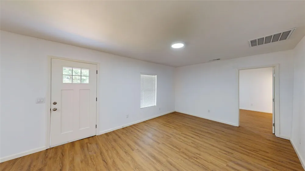 1404 E Polk Street Paris, TX 75460