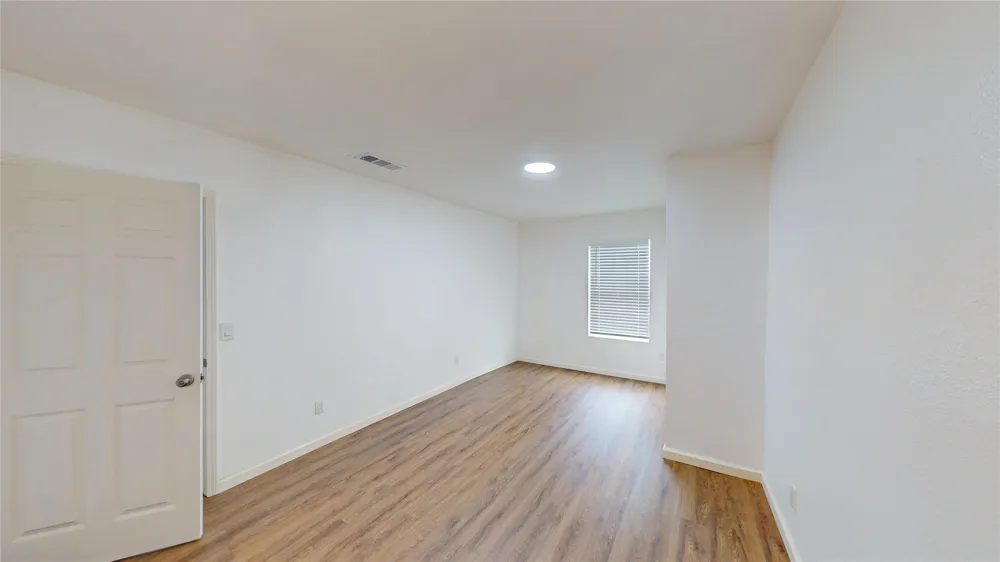 1404 E Polk Street Paris, TX 75460