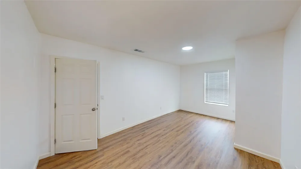 1404 E Polk Street Paris, TX 75460