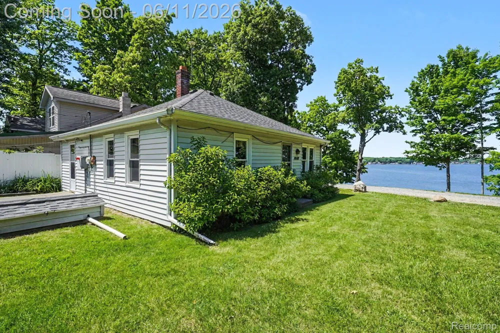 3931 S Shore Drive Elba Township, MI 48446