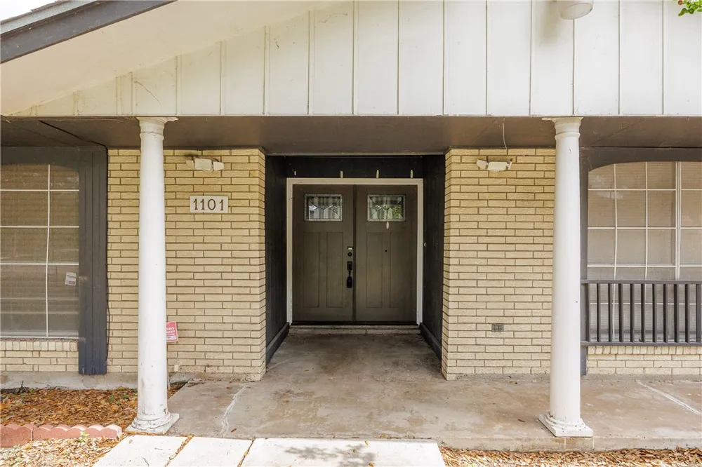 1101 Jefferson Street Alice, TX 78332