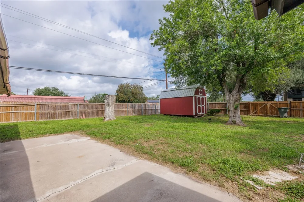 1101 Jefferson Street Alice, TX 78332