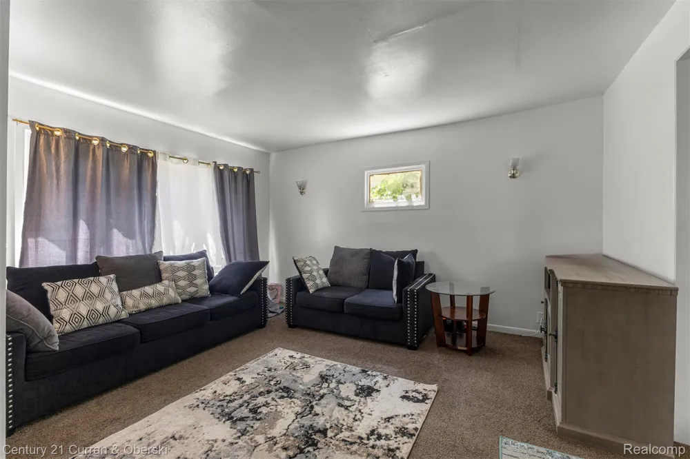 25520 New York Street Dearborn Heights City, MI 48125