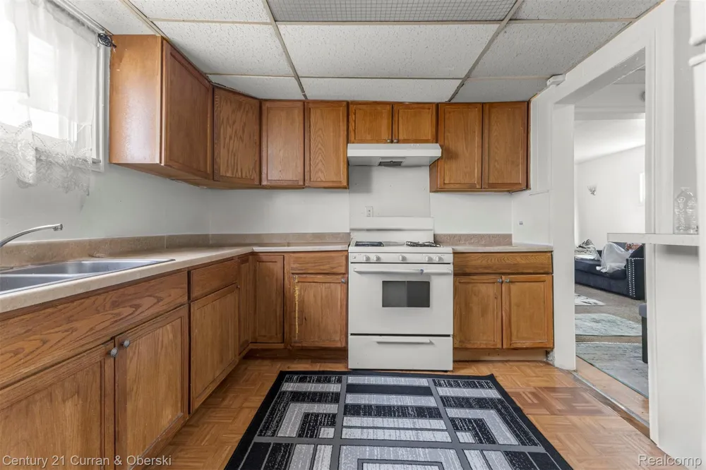 25520 New York Street Dearborn Heights City, MI 48125