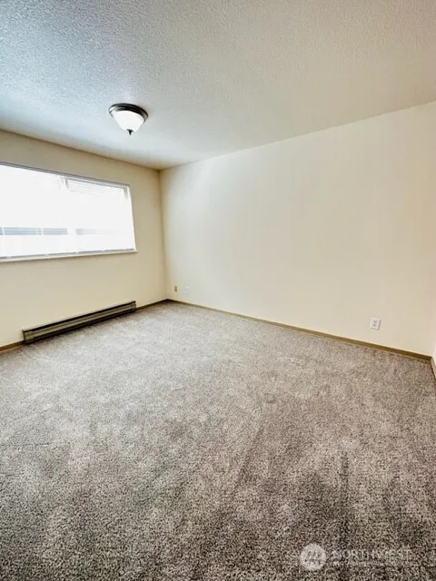 5631 Highway Place #10 Everett, WA 98203