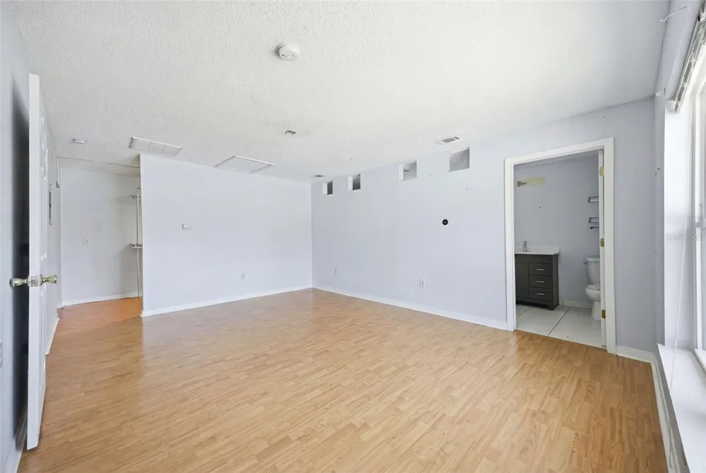 11410 THOMAS ROAD Seffner, FL 33584