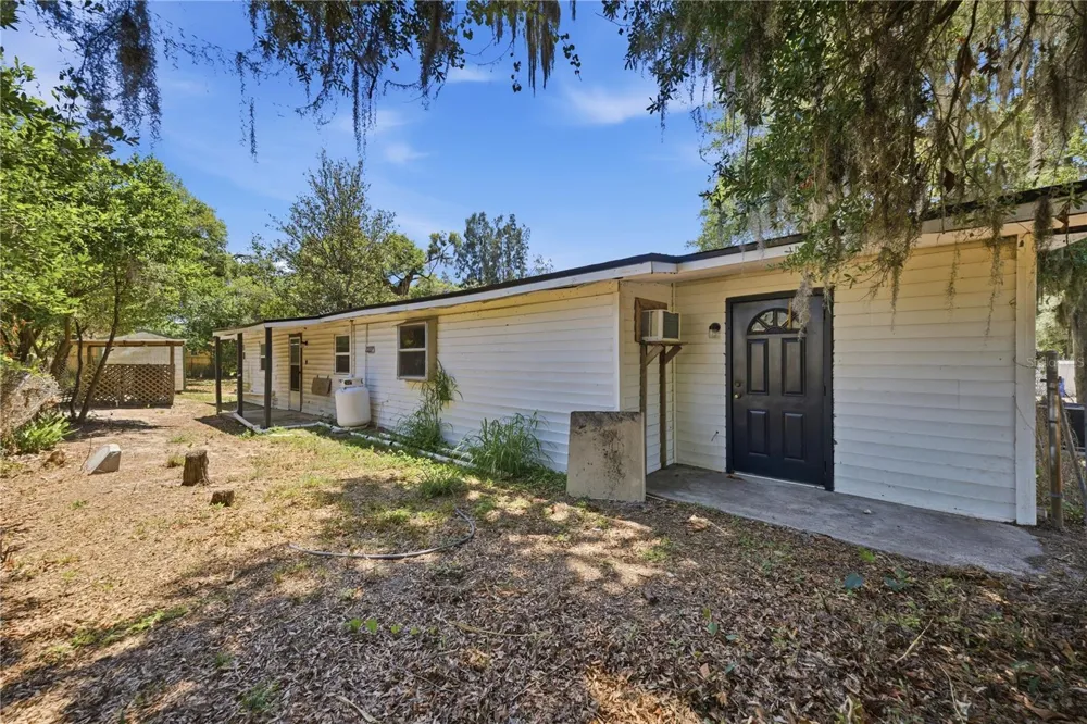 11410 THOMAS ROAD Seffner, FL 33584
