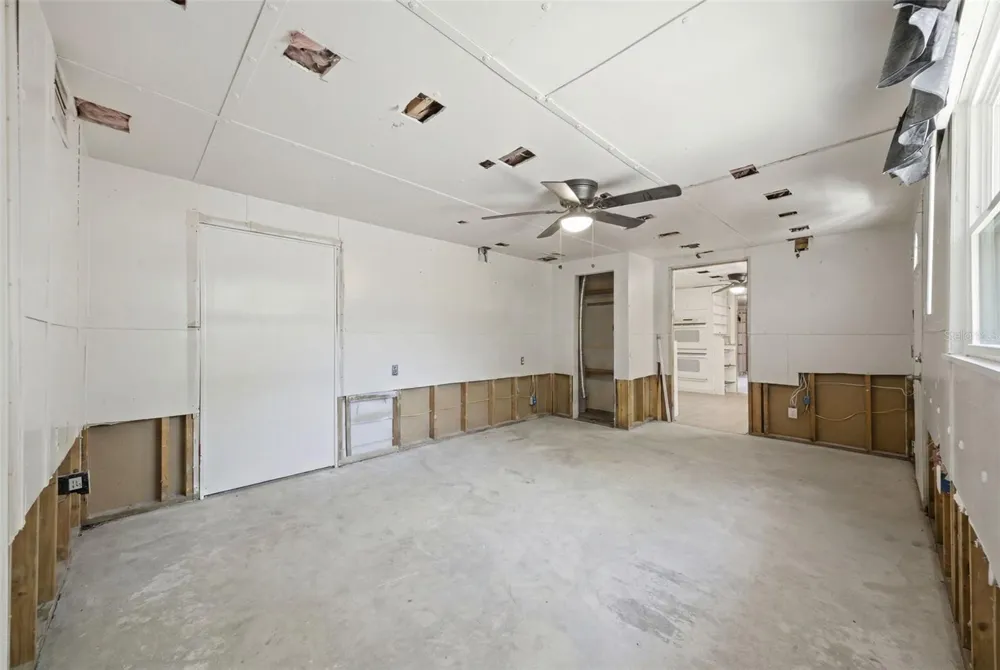 11410 THOMAS ROAD Seffner, FL 33584