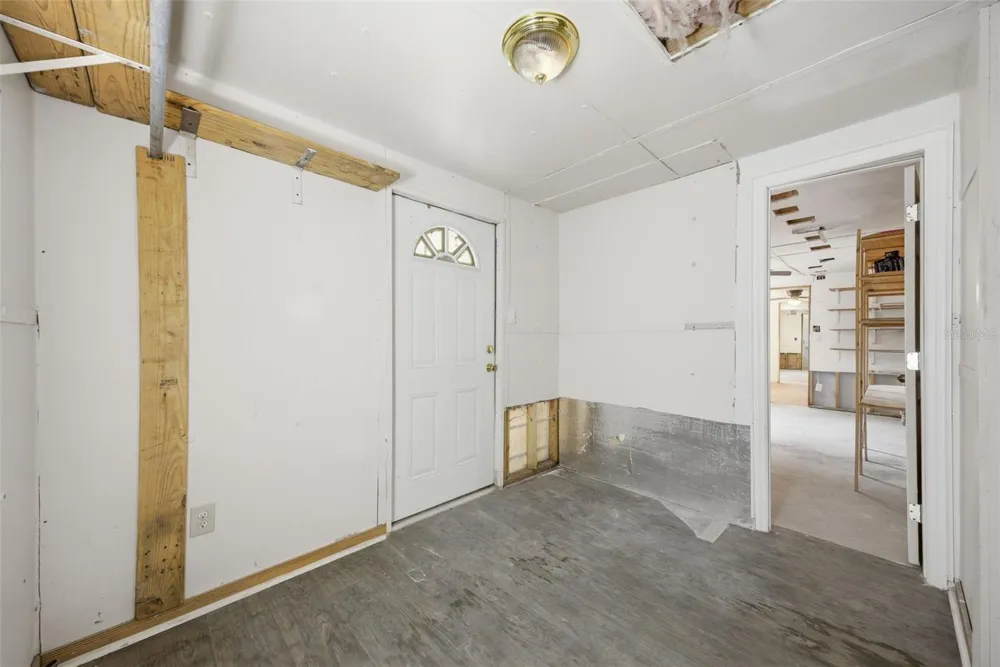 11410 THOMAS ROAD Seffner, FL 33584