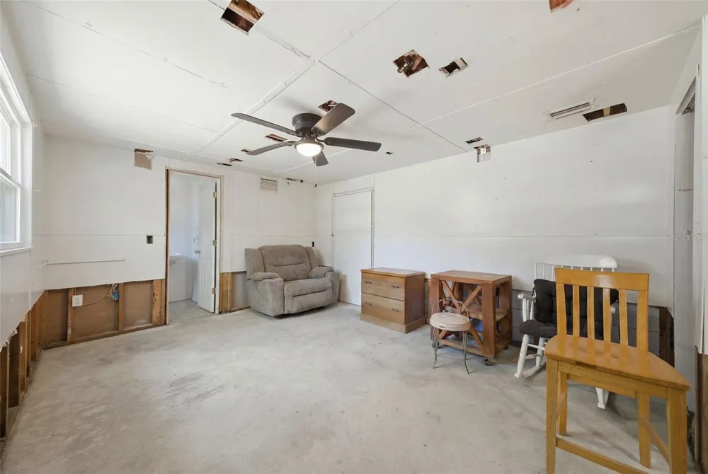 11410 THOMAS ROAD Seffner, FL 33584