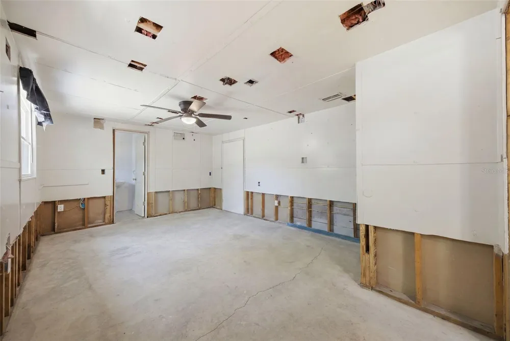 11410 THOMAS ROAD Seffner, FL 33584