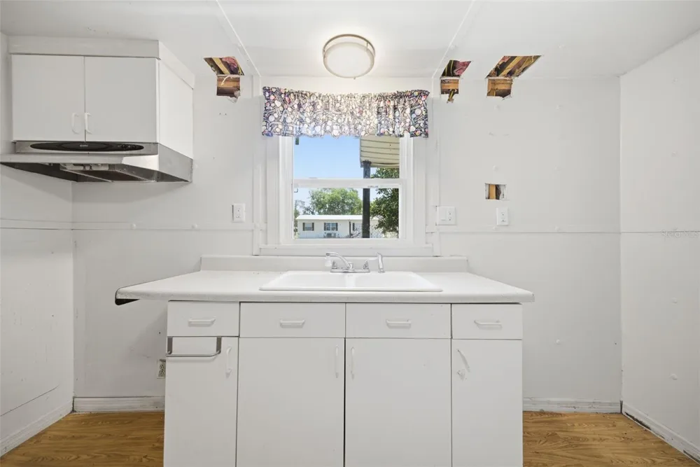 11410 THOMAS ROAD Seffner, FL 33584