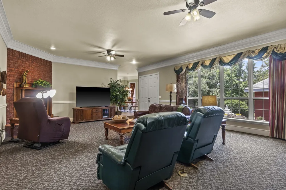 903 Deer Trail Ln Mt Pleasant, TX 75455