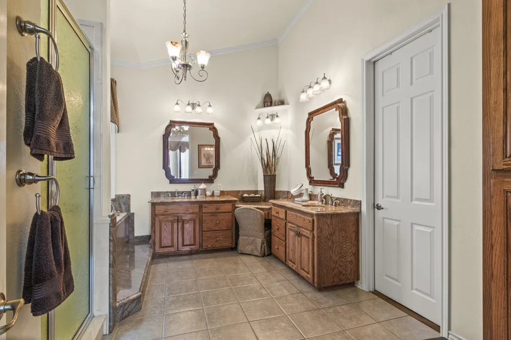 903 Deer Trail Ln Mt Pleasant, TX 75455