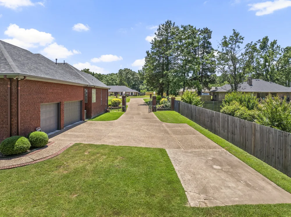 903 Deer Trail Ln Mt Pleasant, TX 75455