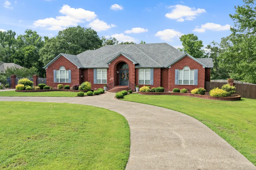 903 Deer Trail Ln Mt Pleasant, TX 75455