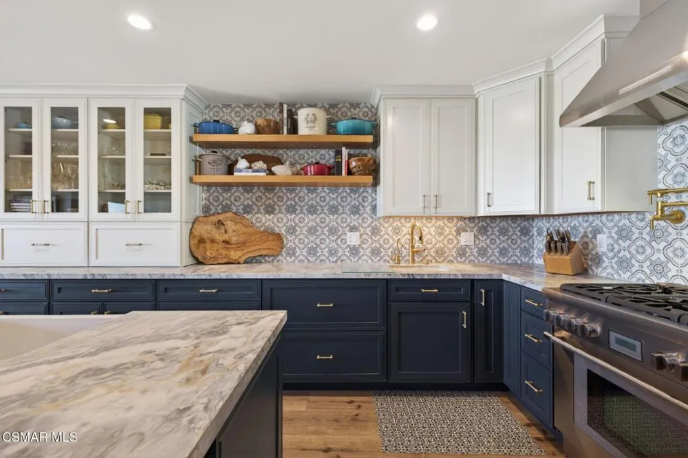 818 Caliente Lane Ventura, CA 93001