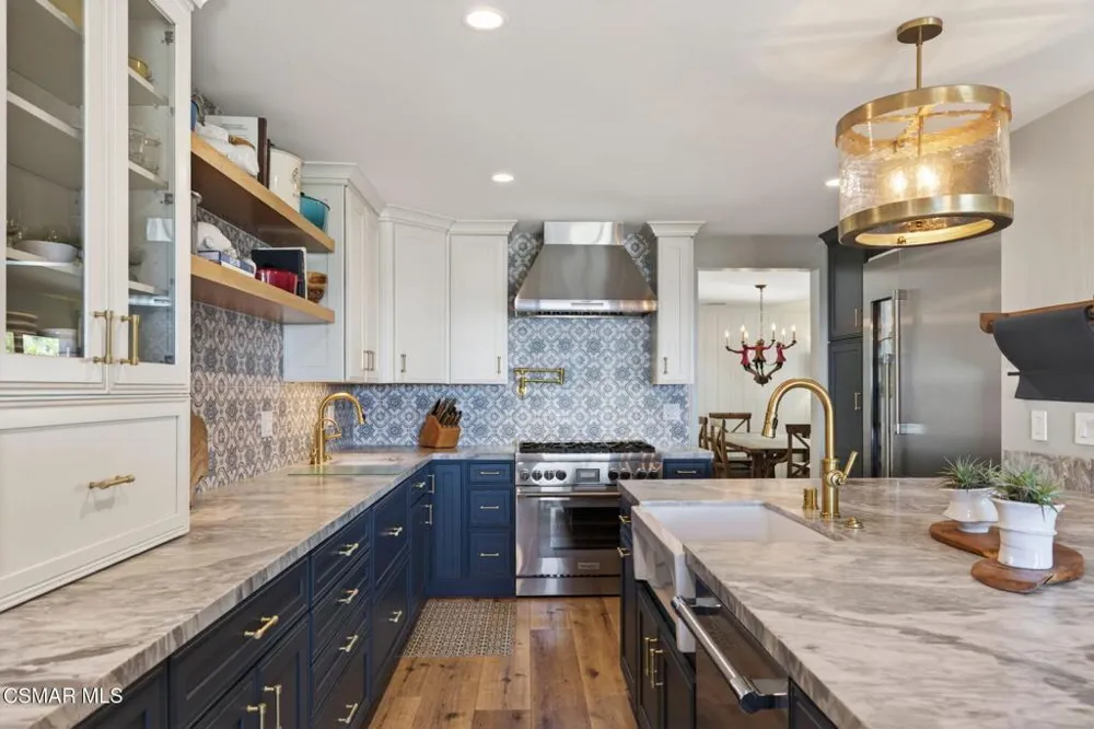 818 Caliente Lane Ventura, CA 93001