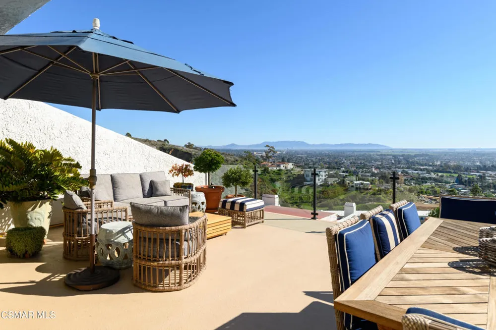 818 Caliente Lane Ventura, CA 93001