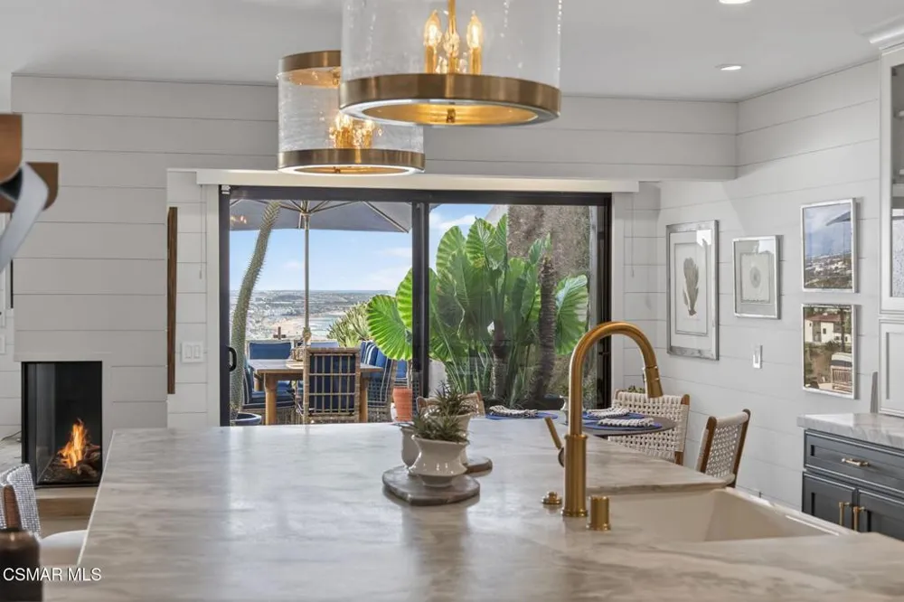 818 Caliente Lane Ventura, CA 93001