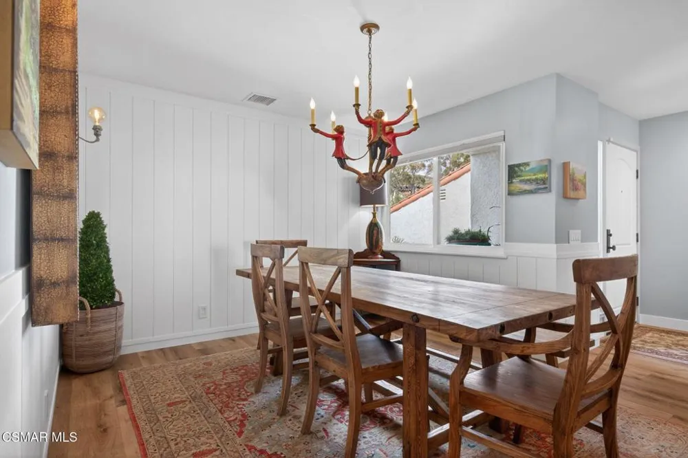 818 Caliente Lane Ventura, CA 93001
