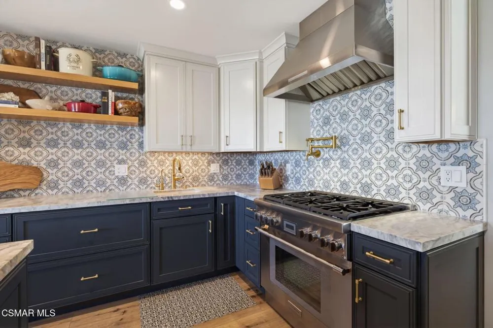 818 Caliente Lane Ventura, CA 93001