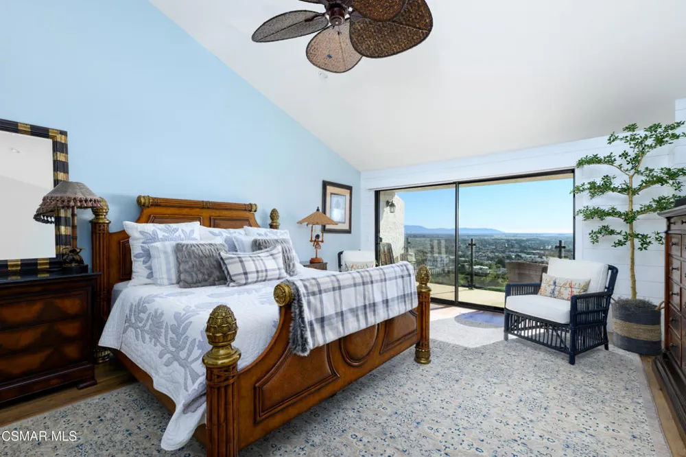 818 Caliente Lane Ventura, CA 93001