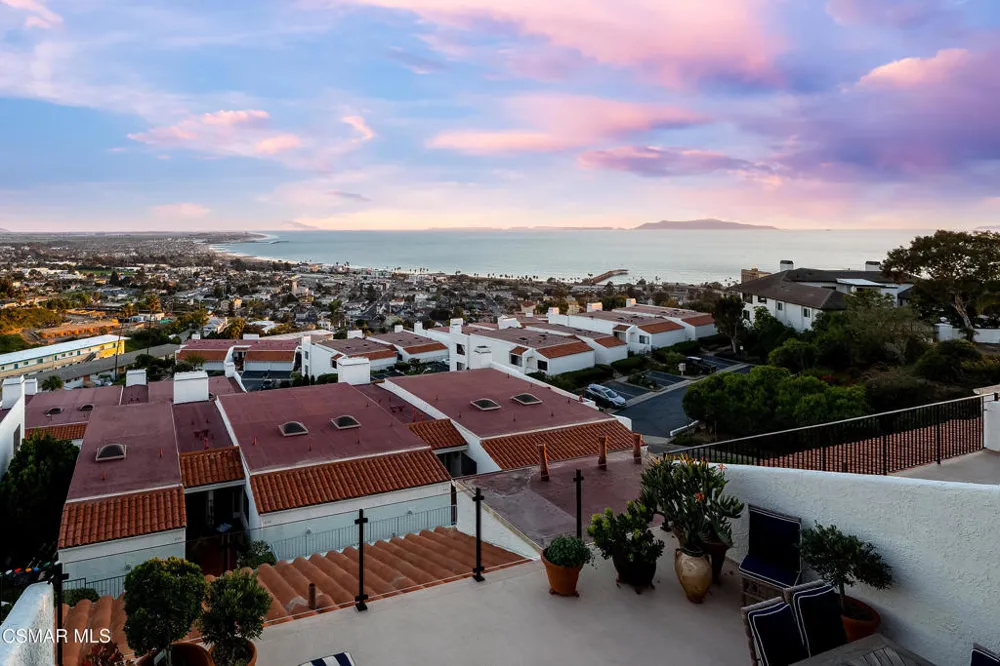 818 Caliente Lane Ventura, CA 93001